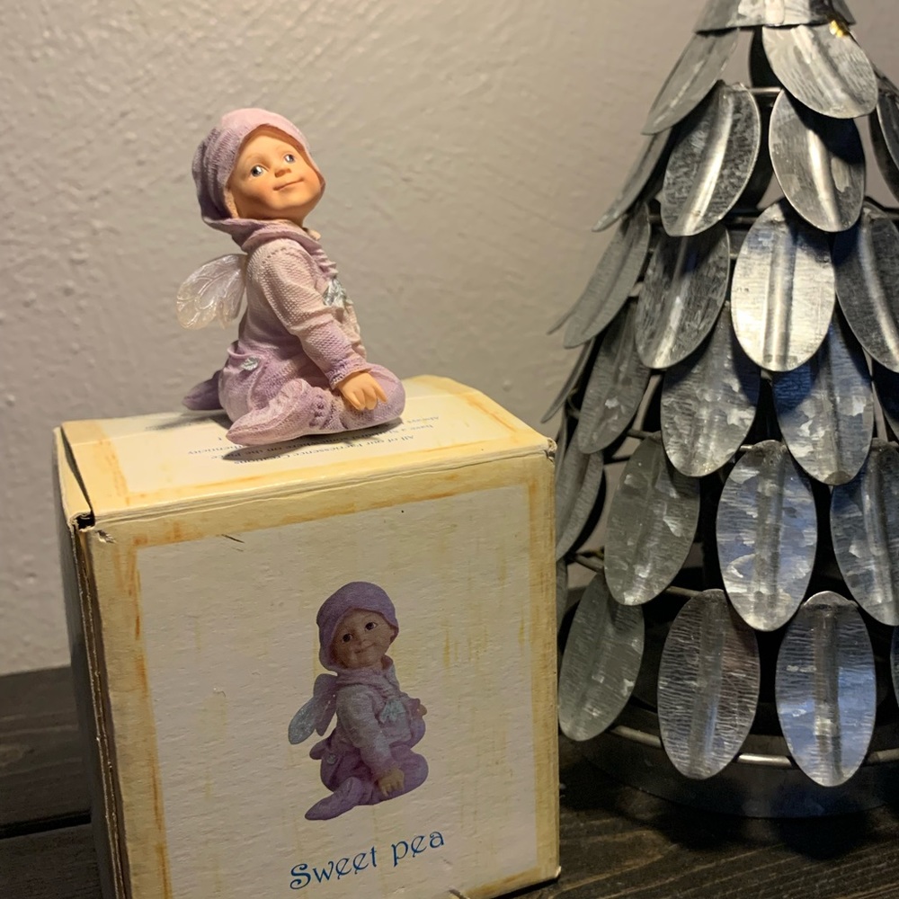 Boyds Collection Faeriessence Faerietots Baby Fairy Figurine Sweet Pea With Box